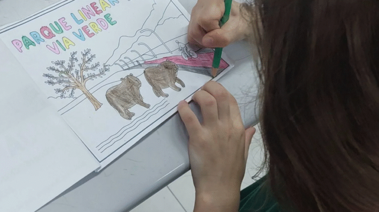 Alunos da escola Albano Kanzler desenvolvem trabalhos sobre uso de espaços públicos