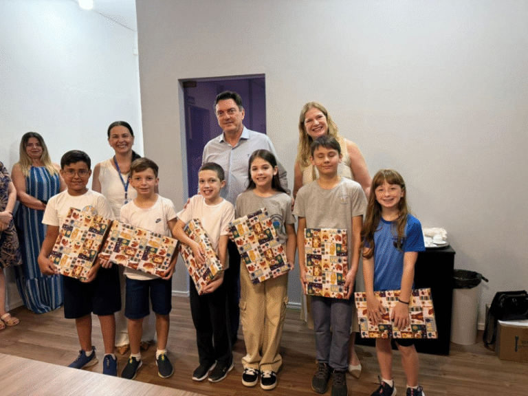 Prefeitura premia estudantes do Programa Detetive Mirim no Combate à Dengue