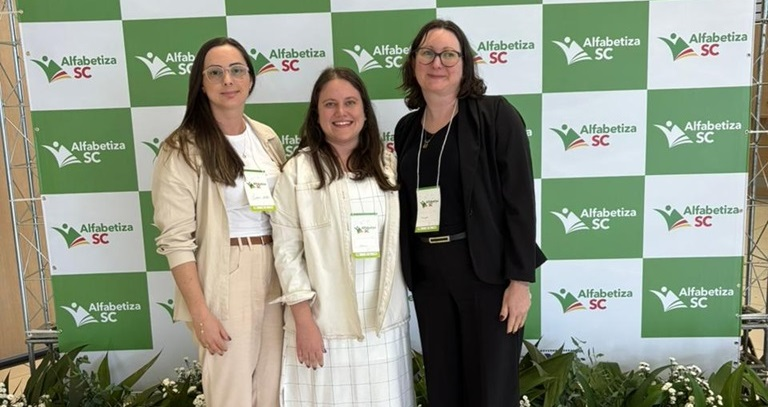 Schroeder participa de encontro do Alfabetiza SC em Florianópolis