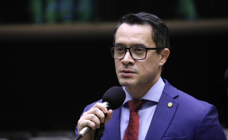 Comissão aprova incentivo à qualificação de pessoas com deficiência no mercado cultural – Notícias