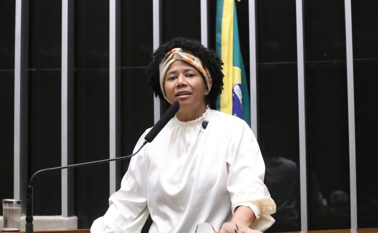 Comissão aprova novas regras para a caderneta de saúde de bebês prematuros – Notícias