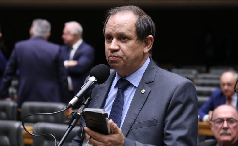 Comissão aprova projeto que proíbe privatização de praias e cobrança de pedágio em orlas – Notícias