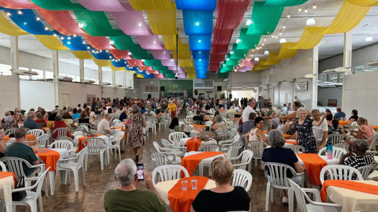 Animado baile marca início da Colonia de Férias da 3ª Idade 2026