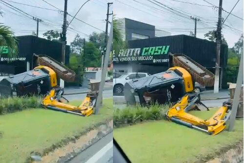 Mini-escavadeira cai de caminhão durante transporte e assusta moradores em Jaraguá