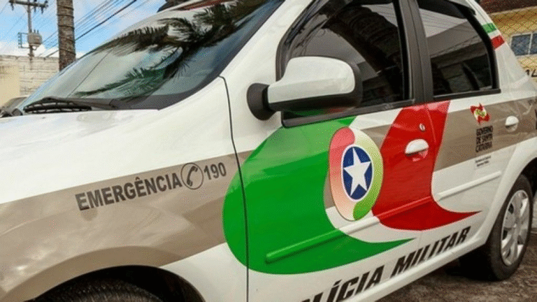 Homem embriagado causa confusão em comércios e acaba detido em Corupá