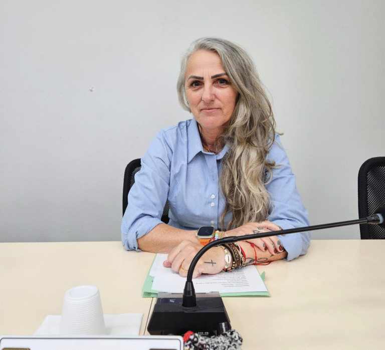 Vereadora propõe licença remunerada para professores em mestrados e doutorados