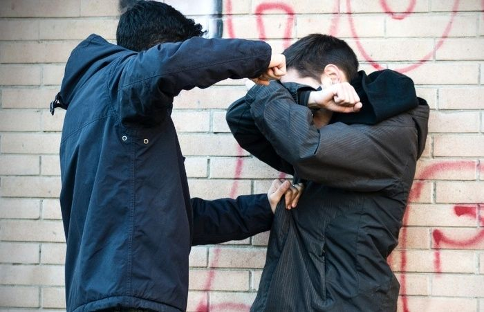 Briga entre alunos termina em desacato à diretora e caso vai parar na polícia em Jaraguá