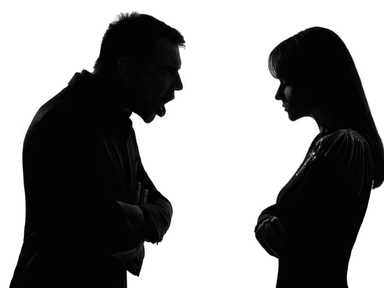 Homem destrói bens da casa após crise de ciúmes e acaba preso em Jaraguá