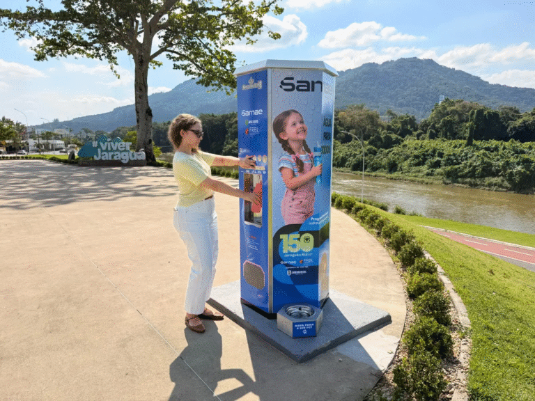 Samae inicia instalação dos totens de água do projeto HidrataJaraguá