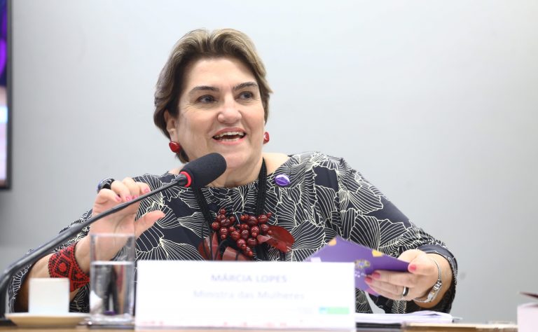 Ministra das Mulheres será ouvida na comissão mista de combate à violência; participe – Notícias