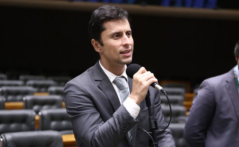 Comissão aprova exigência de sinalização acessível em espaços públicos e privados – Notícias