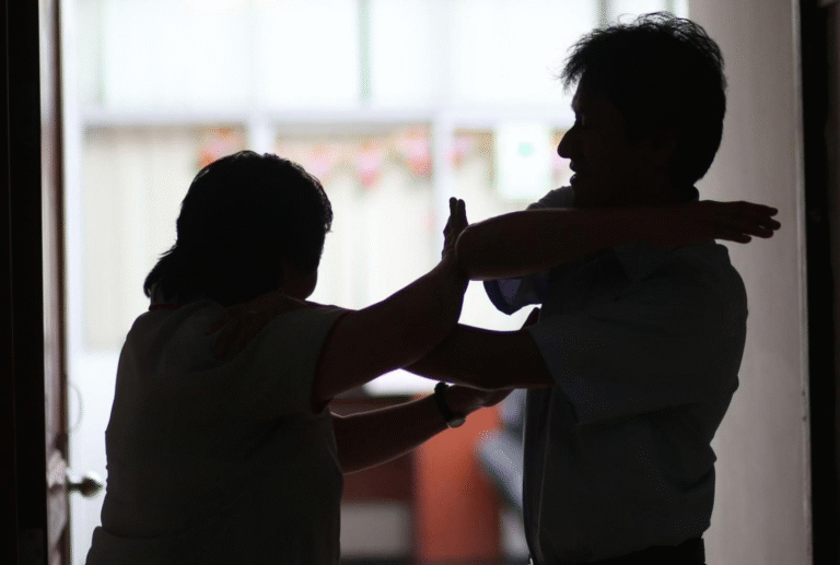 Filho agride e ameaça a própria mãe após discussão familiar em Jaraguá