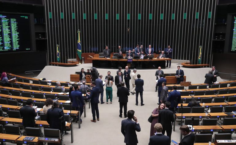 Câmara dos Deputados inicia sessão para analisar propostas; acompanhe – Notícias
