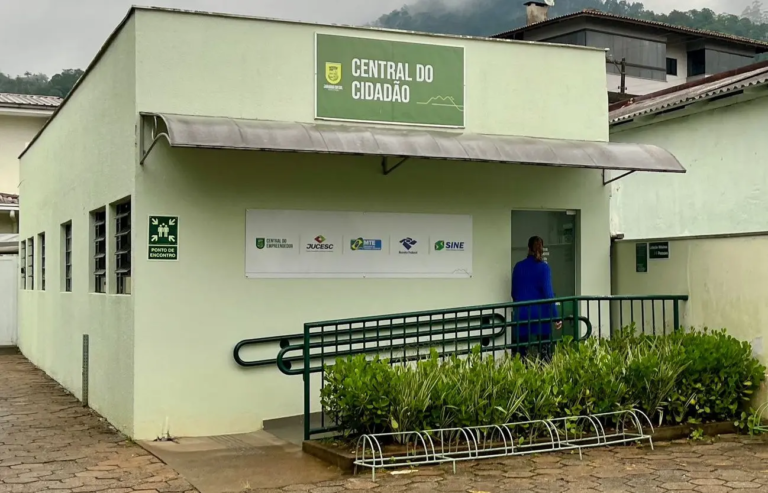 Central do Cidadão oferece serviços de emprego, regularização fiscal e apoio ao empreendedorismo