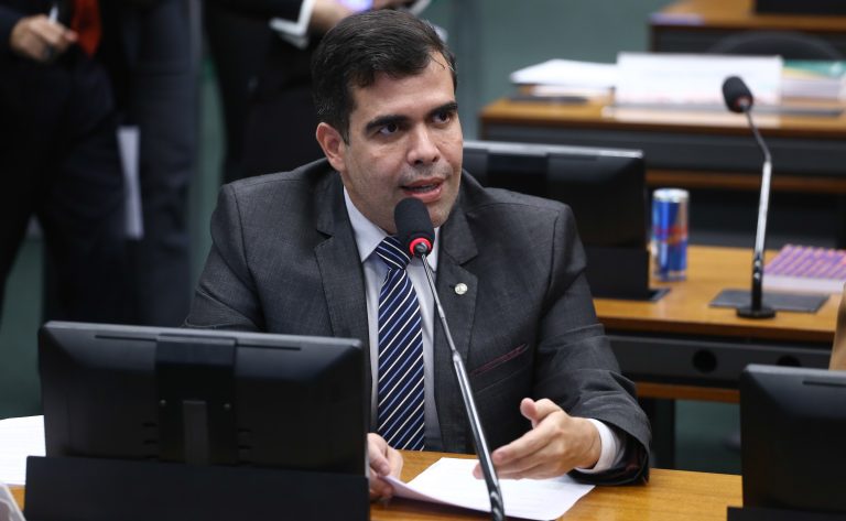 Comissão aprova regulamentação do acúmulo de funções de motorista e cobrador – Notícias