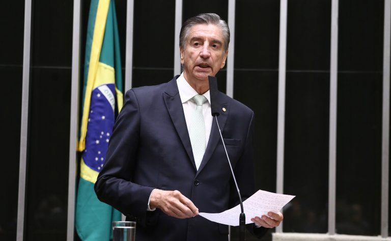 Comissão aprova inclusão da educação climática no currículo escolar – Notícias