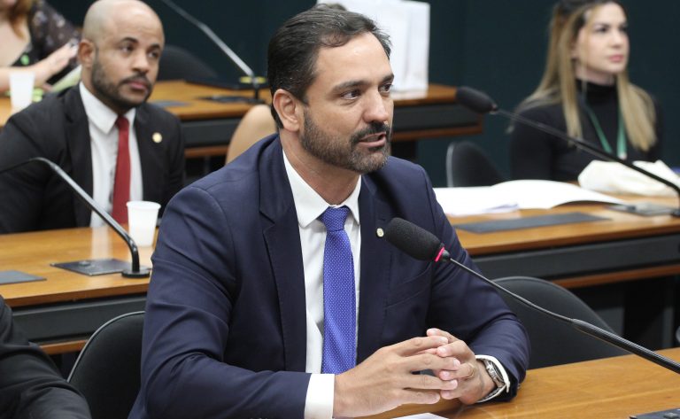 Comissão aprova incentivo a tomadas e tecnologias de conforto em ônibus urbanos – Notícias