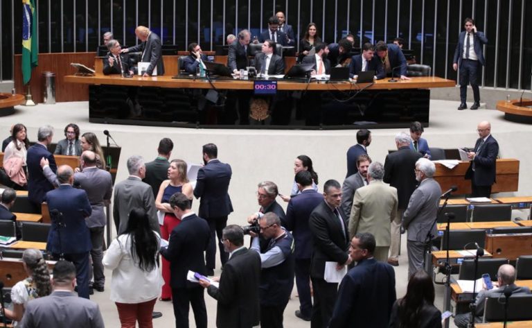 Câmara aprova projeto que inclui economia criativa como beneficiária de fundos regionais; acompanhe – Notícias
