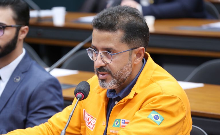 Debatedores divergem sobre medidas do governo para conter preços dos combustíveis – Notícias