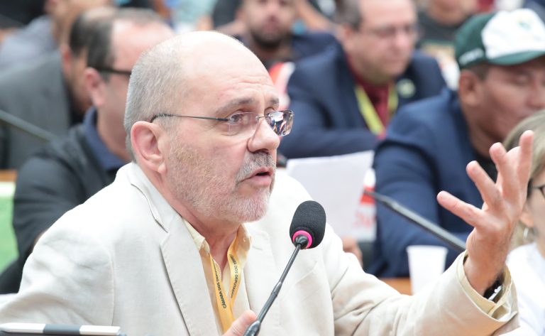 Centrais sindicais temem vulnerabilidade de categorias não contempladas pelas regras da PEC 6×1 – Notícias