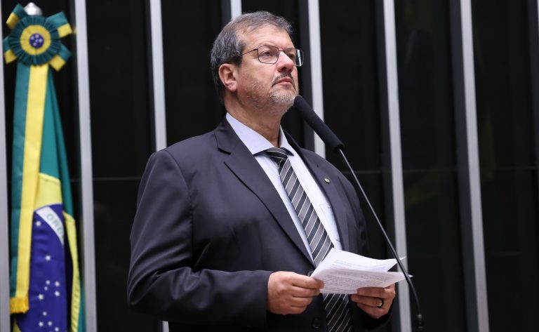 Comissão aprova obrigatoriedade de classificação de plásticos em produtos no Brasil – Notícias