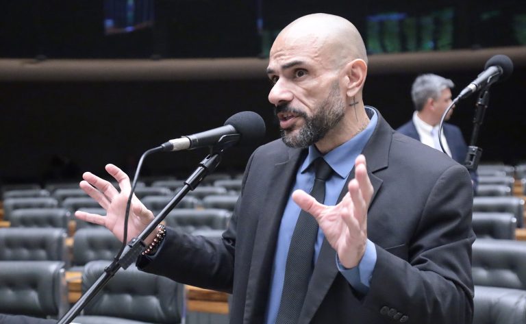 Comissão aprova regras para aumentar proteção de motoristas de aplicativo – Notícias