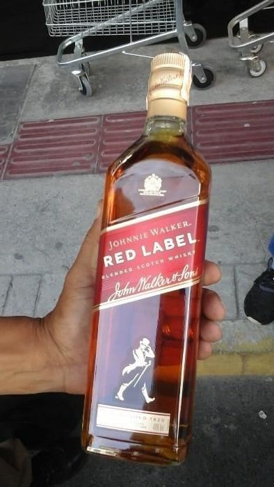 Homem é preso após furtar whisky em supermercado de Jaraguá do Sul