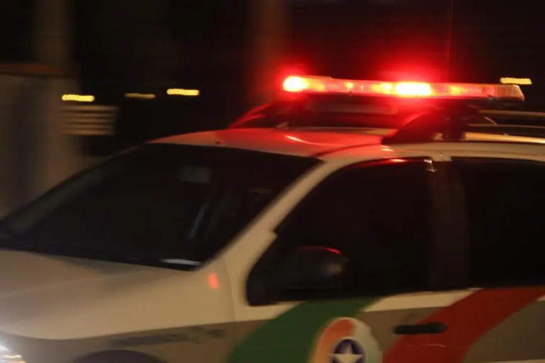 Homem é preso após furtar garrafa de bebida em estabelecimento comercial de Corupá