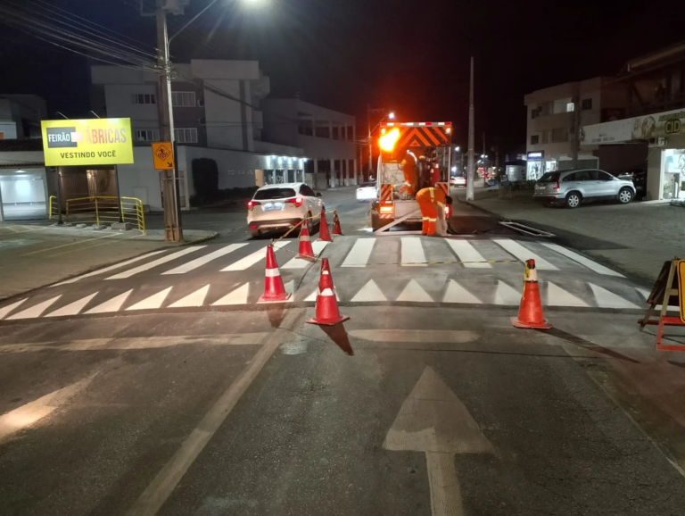 Prefeitura recupera faixas elevadas