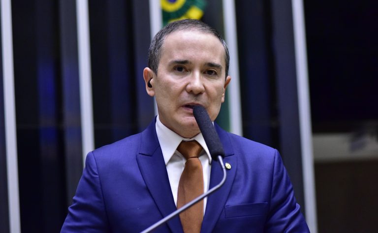 Comissão de Educação aprova proposta que prioriza recursos para escolas inclusivas – Notícias