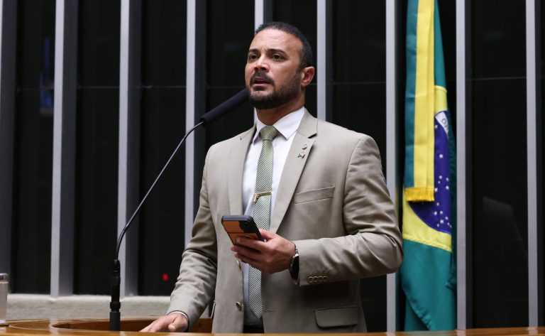 Projeto torna crime o uso de animais no tráfico de drogas – Notícias