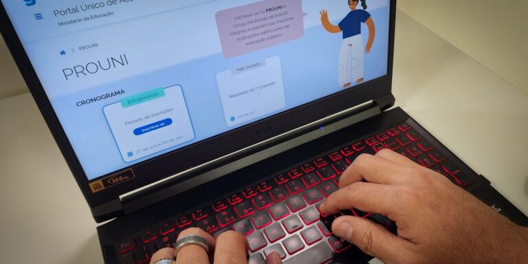 Estudante deve comprovar até hoje informações de inscrição no Prouni