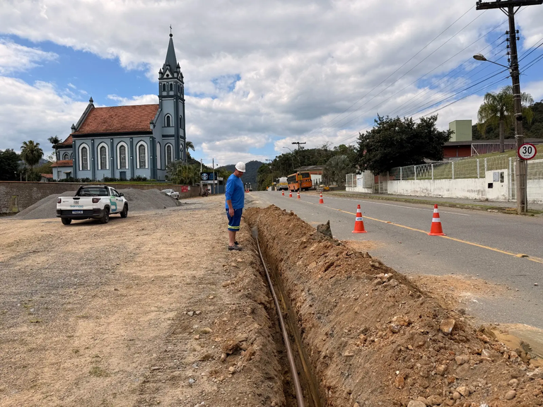 Samae segue com obra de implantação de rede de água na comunidade Santo Estêvão