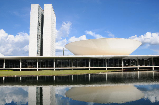 Comissão aprova atendimento acessível a mulheres com deficiência vítimas de violência doméstica