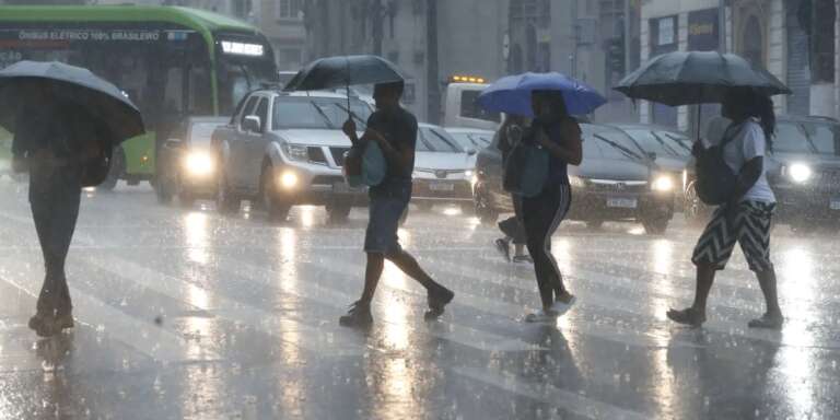 Defesa Civil alerta para chuvas fortes no estado de SP