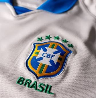 Comissão aprova uniformes de seleções brasileiras nas cores da bandeira nacional
