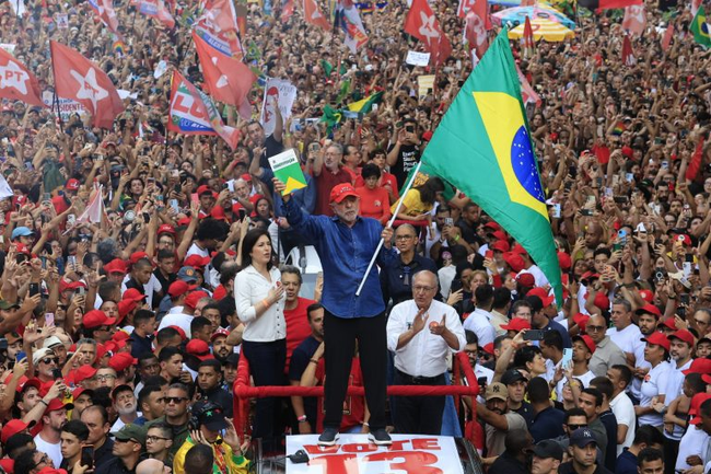 "O povo é soberano e fez a sua escolha", diz Motta ao parabenizar Lula pela reeleição
